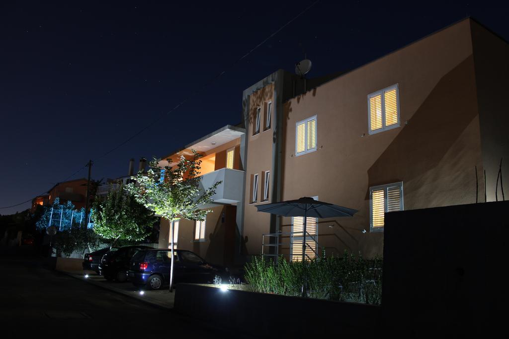 Apartment Gamma With Hydromassage Mini Pool Near Split Žrnovnica Exterior foto